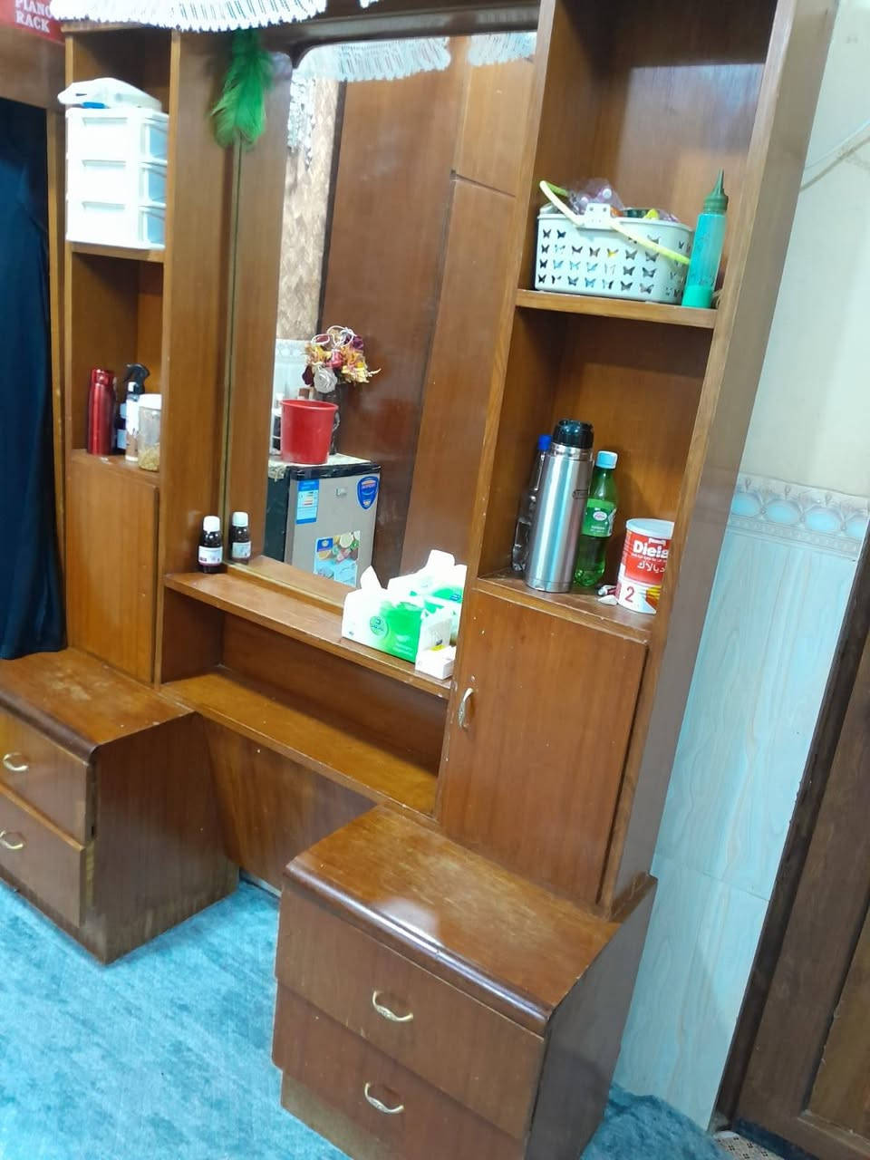 عندي غرفه نوم للبيع مكان واحد حزيران *********** هذا رقمي
