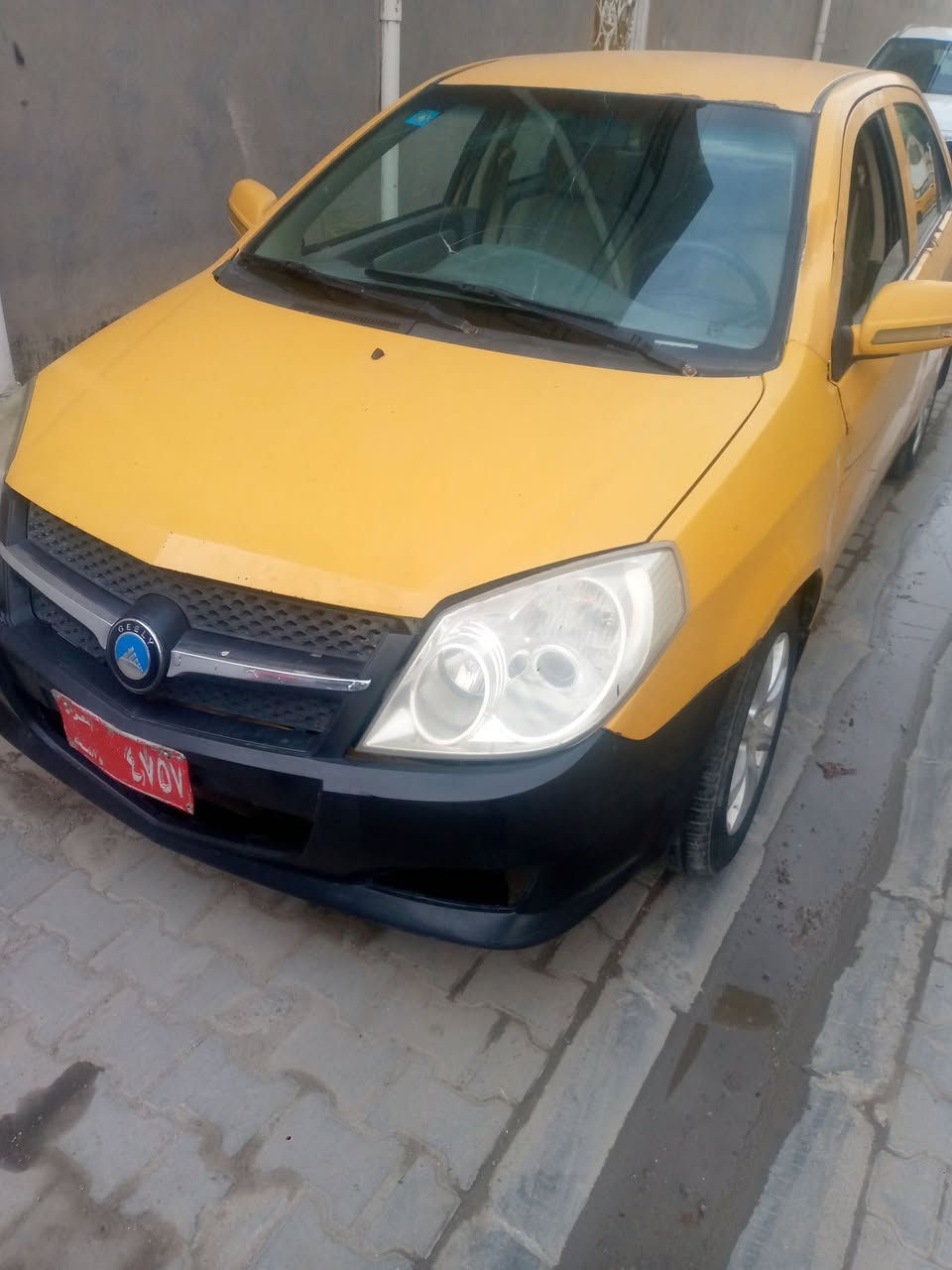 جيلي رقم واسط مكمل معامله تحويل بس مطلوبه هيئه ما اعرف شكد لأن ما مسجله اصلا بالهيئه سياره جاهزه تخم تاير باتري جديد كير مكينه كهربايات كلج بريك كله جاهز دواخل حلوه بيهه الجامه مال الصدر مكسوره واليده مال الباب السعر ١٠ ورقات السياره بالكوت اخوان رحمه لوالديكم بس الشراي يتصل وكلشي مذكور بالمنشور لاتسالني شبيهه ما بيهه السياره بالكوت وسعرها ١٠ ورقات وبيهه شويه مجال وراعيها يريد تحويل بس مطلوبه هيئه 
***********
*********** الخاص مغلق
