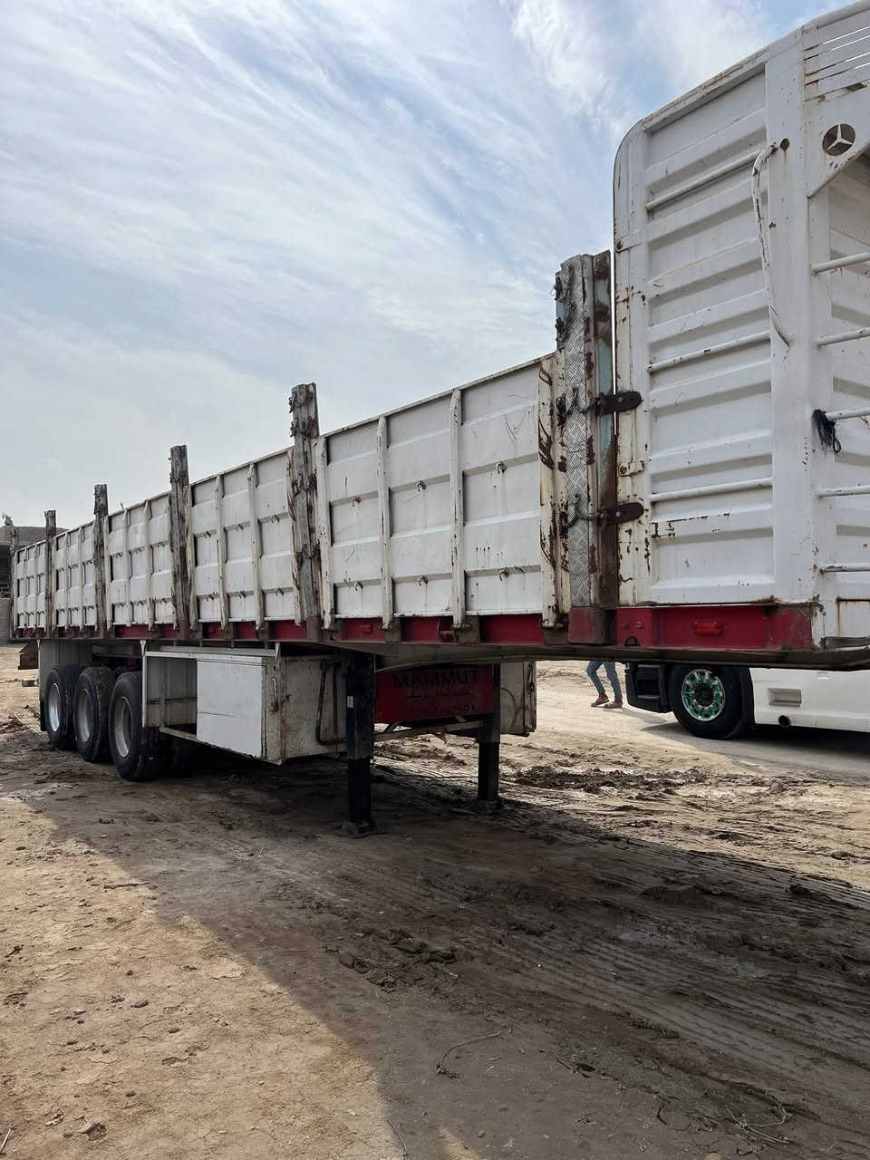 السلام عليكم عربانه للبيع طول 12 وربع مكفوله كفاله عامه للاستفسار اكثر ع الرقم ***********
