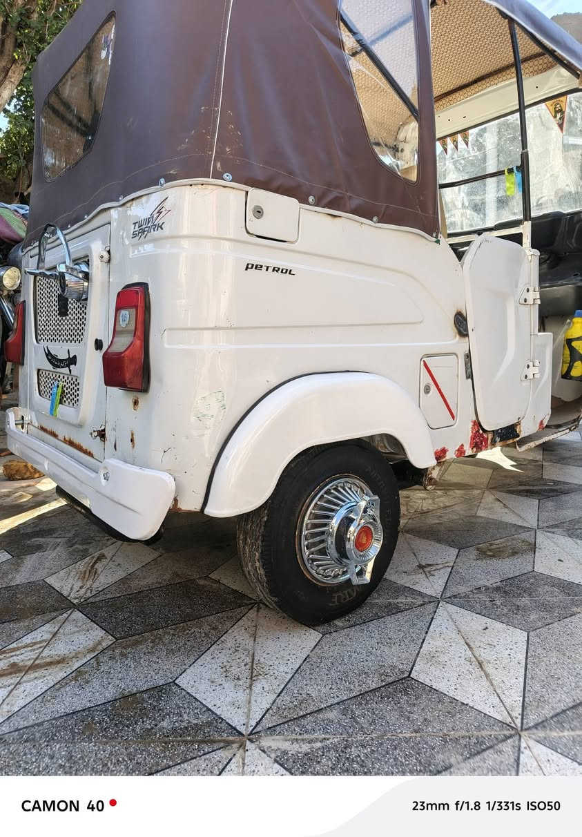 سلام عليكم تكتك 2021/9يوم/18بيه ضربه بس بل الغده والباقي كفاله بيه طخه وره خفيفه مبينه بل صوره وذنيالخياسات لا غير المكينه اول مره تنفتح صاله 5ايام مجفت برقي ماناقصه مكان قضاء نصر *********** سعر 6600وبيه مجال
