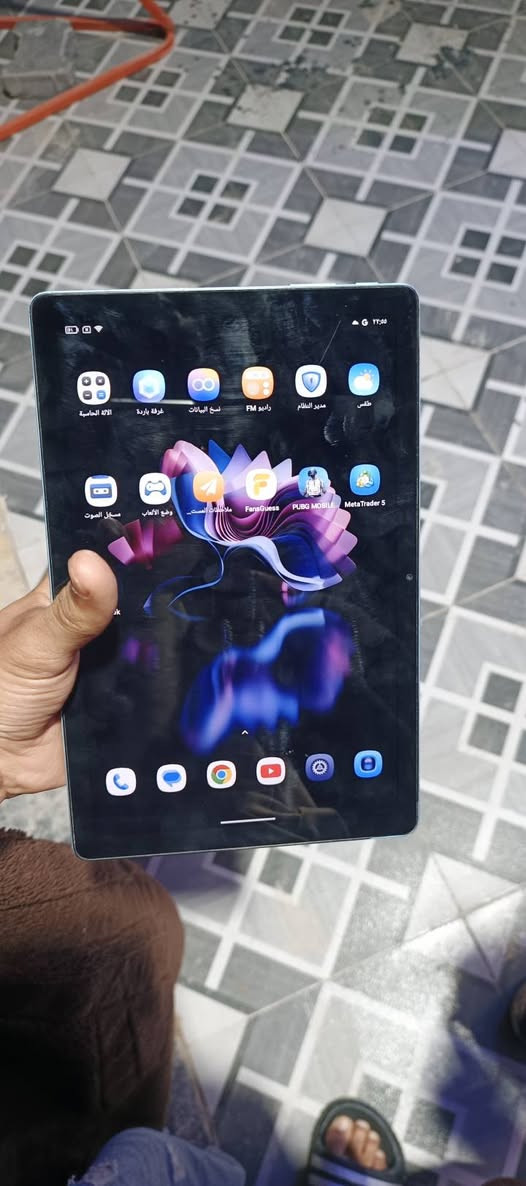 سعر 80 الف
بلاك فيو حديث وبلادي
ذاكرة 128 رام 8+8 . 
ببجي 60 فريم. شاحنة تايبسي 
* عيبة الصوت الخارجي عاطل *
تواصل ***********
