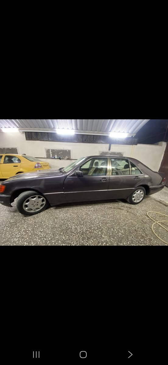 سلام عليكم مرسيدس شبح موديل ١٩٩١ رقم شمالي انكليزي كير ومحرك بطه سعرها ٣٨ورقه مكانها بغداد العبيدي الرئاسه شارع ٢٠ رقم الموبايل ***********
