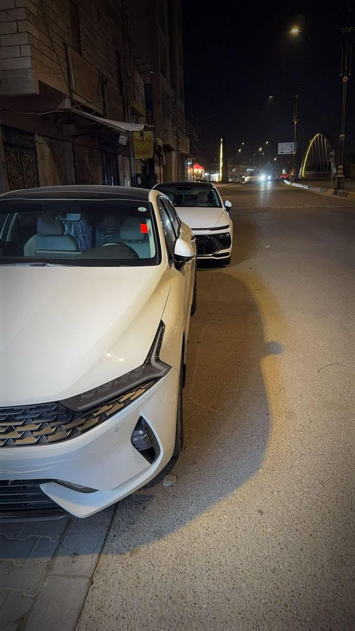 كي فايف 2023 فاله عامه ما عده طخ صغير بل الباب كلش صغير ورجعته bdr
السياره كلش جديده مغلفه ppf ومدوشمه الرضيه ومضللة  تضليل امريكي  السياره اهوي مصروف ماشيه 55 الف حقيقي السياره رقم اربيل بسم شركة تحويل او وكاله  تو متخمه تايرات يعني من تاخذه ما تصرف عليه ربع السعر 222 دولار بيه مجال قليل لن السياره جاهز  مكان السياره البصره شط العراب 
الرقم *********** ال مو شراي لا يتصل
