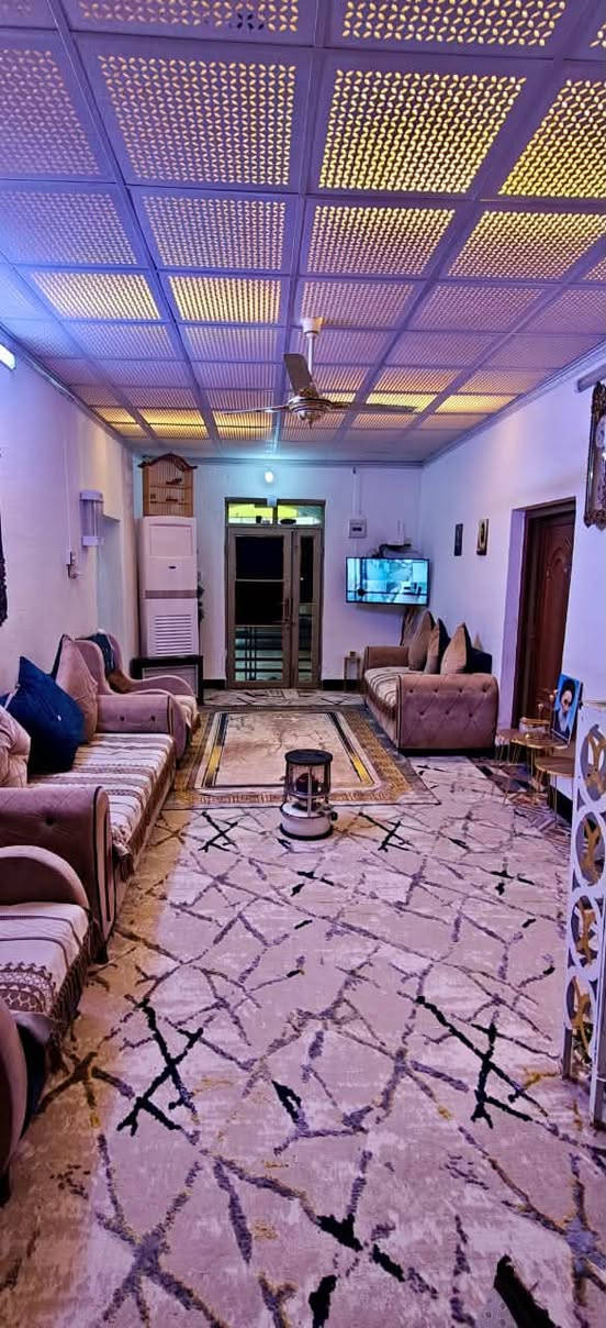 يا الله
دار للبيع طابو ملك صرف 
المنطقة : حي الضباط خلف الملعب 
المساحة 300 متر ( 12 * 25 )
الموقع خلف اسواق محمد فياض
التّفاصيل : البيت بناء 2011 طابق واحد السقف عكادة البيت مرمم وحلو يحتوي على غرفتين نوم وصالة ومطبخ واستقبال وصحيات داخلية وخارجية وكراج كبير وحديقة ..

للإستفسار أكثر الإتصال على الرقم
***********
أو زيارة مكتبنا في شارع الحسينية مجاور اللمسة السّحرية للحاسبات مقابل عطر الجنوب للتّصوير ..
