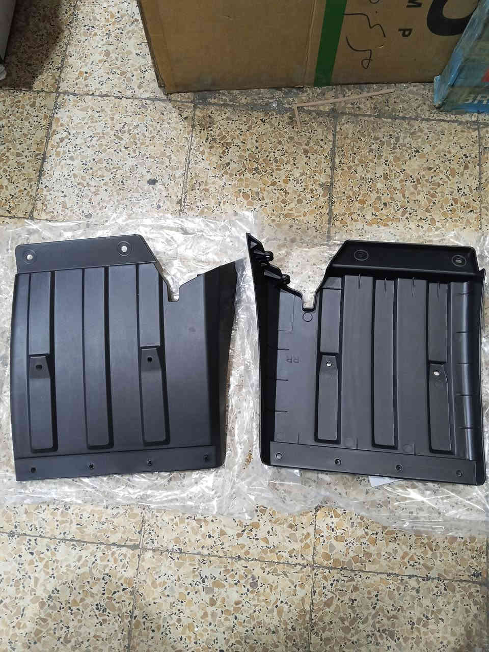 مكتب محمد الغربان لتجارة الادوات الاحتياطية للسيارات كاز 🔴 
بغداد السنك سوق الوزان 🔴 
*********** ☎️
توصيل جميع أنحاء العراق 🚗 
بغداد 🚗5الف
محافظات 🚗6 الف
السعر مذكور بالصور
