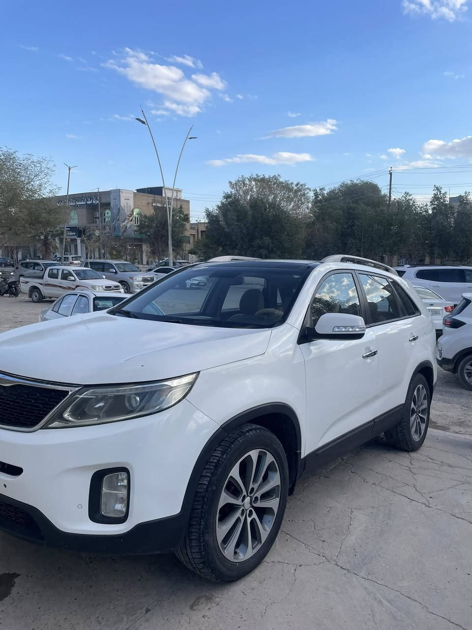 سورنتو 2013 فول ١/١  اعلى مواصفات بالسورنتو  رقم اربيل الجديد تحويل مباشر6سلندر داخل جلد كراسي كهرباء بصمه بانوراما  مري شفط ترحيب فول ماشيه ١٨٥ بدون ضربه بيها البنيد صبغ وجتف الجاملغ بدون ايرباك  السعر ١٧٥ مكاني سامراء ***********
