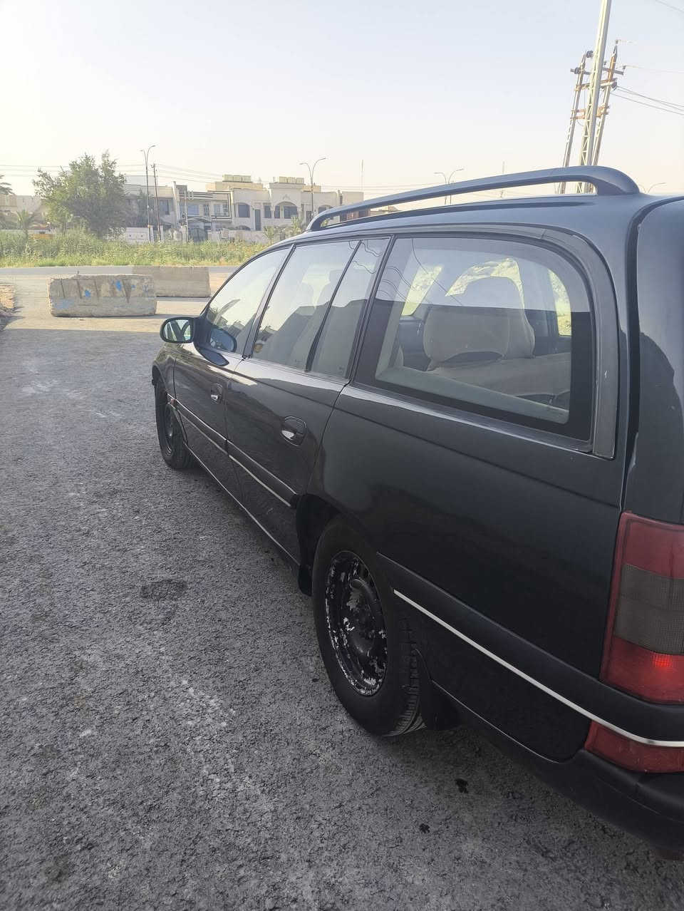 اوبل بزون موديل 94 محرك VVT 3000 كير ومحرك كفاله صدر خير من الله تايرات تخم جدد 
مكاني ديالى بعقوبه 
***********
