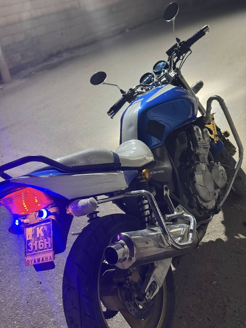 سلام عليكم دراجه cb400 نوزل موديل 2009 نزله من معرض تميم التميمي دراجه مكفوله كفاله عامه برغي 🔩مامتفتوح بيها دراجه متصرف عليه لو الف شرط اذا مو 180 ترجع مكان الأنبار رمادي سعر 27 بيها مجال
شراي يتصل ***********
