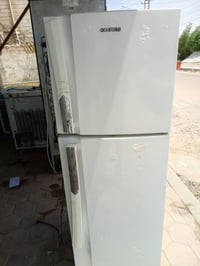 ثلاجه • نظيفه • ١٠ قدم