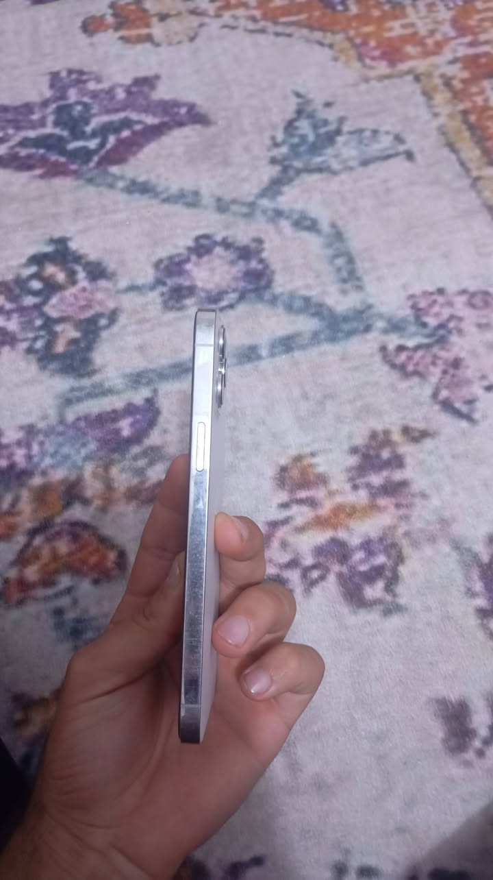 سلام عليكم ايفون 12 برو ماكس بطاريه 100 مبدله جديده شاشه اصليه جهاز نضيف كلش شوفت عينك سعر 500 وبي مجال للشراي رقمي ***********
