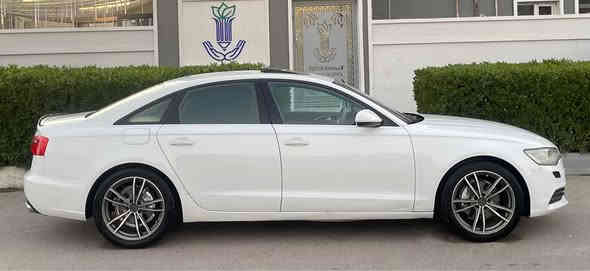 سلام عليكم 
اودي ( A6 )
خليجي موديل 2012
كفاله عامه 
مكينه  ( 6 ) سلندر تنفس طبيعي فول مواصفات فتحه سقف بصمه تشغيل وابواب  ابواب شفط 
لد امامي خلفي كشنات جلد كهرباء خزن ميموري شفتات ستيرن حساس امامي خلفي  مري شفط واشاير 
ثلاث بردات تبريد
 امامي خلفي ماشيه 144 
صدر امامي خلفي تخم تاير 
مكينه كير كله مكفول شرط الفحص سعر 128 بيهه مجال شي قليل مكان السياره بغداد العامريه 
***********
*********** بغداد
