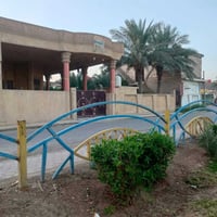 طابو صرف • ٤ محلات وشقة • ٤٦٥م
