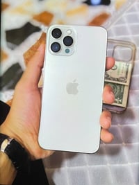 آيفون ١٢ برو ماكس • ذاكره ٢٥٦ • بطاريه ٦٨