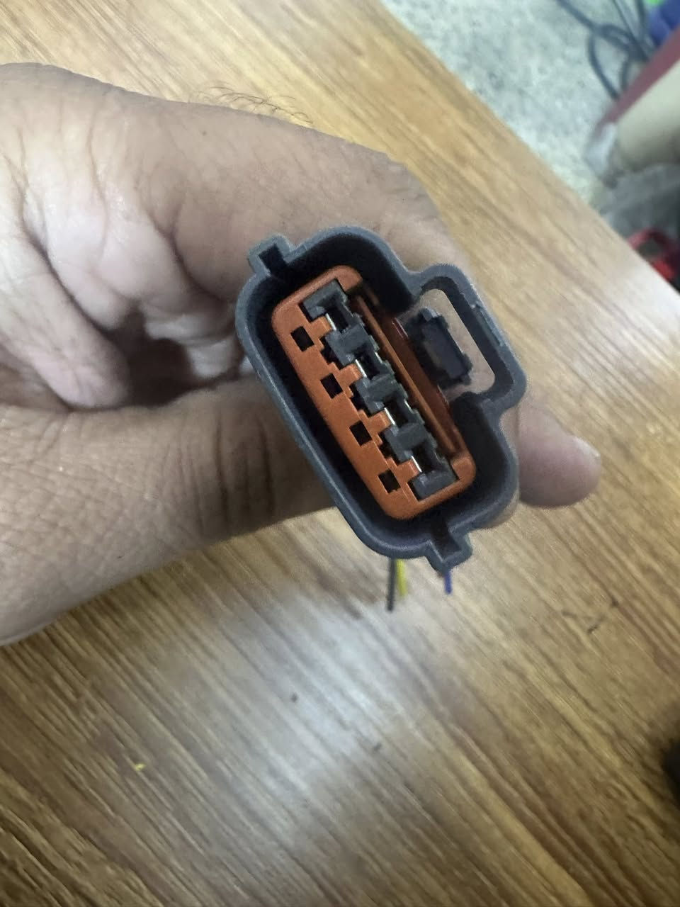 تتوفر كل فيش ظفيرة المحرك
***********
متوفر توصيل
