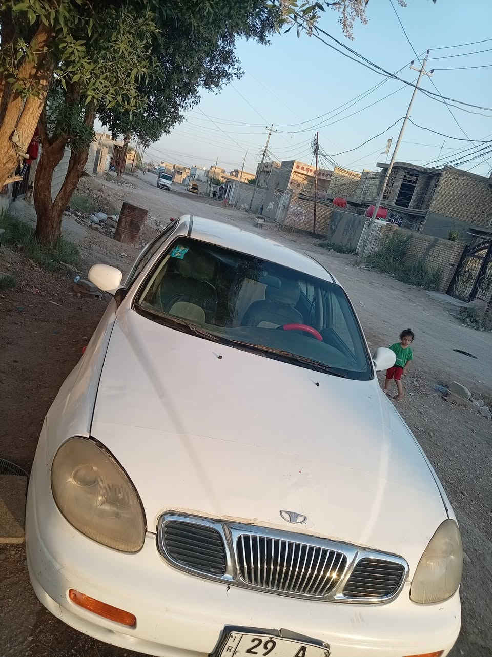 سلام عليكم سياره دايو اكنزه موديل 2000 محرك كير مكفولات لا تبخير ولا تنقيص  حداديه تمام تايرات كهربائيات شغاله تحويل ثاني يوم رقم انكليزي مكاني واسط كوت. شراي يتصل مامتواجد خاص ***********
