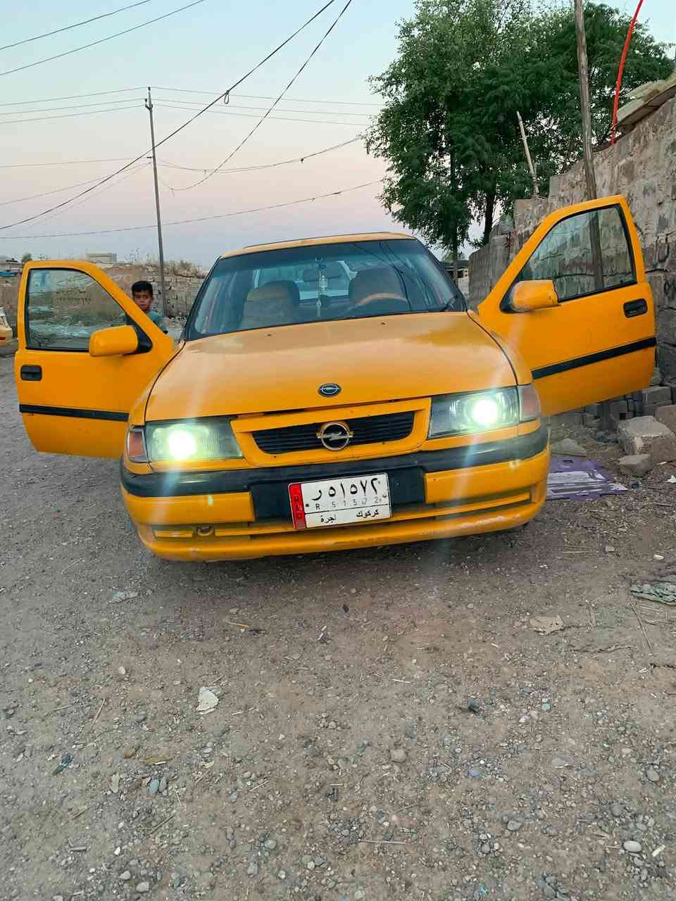سلام عليكم  سياره لبيع موديل  93/حجم 18عنوان كركوك واحد حزيران سعرر مناسب تصل عل هاذه رقم / ***********
