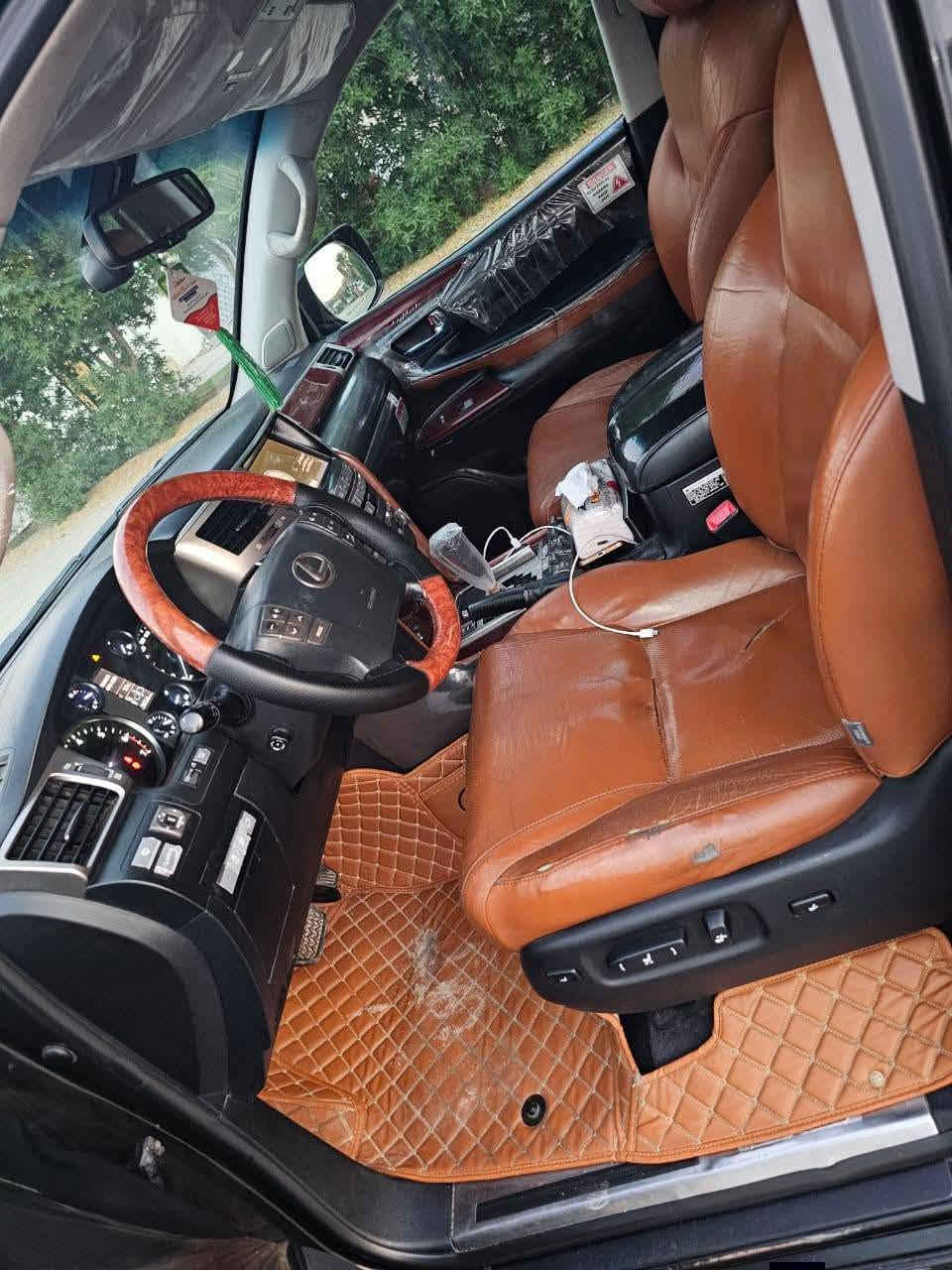 العنوان كربلاء 

بريم LX570 SUPER SPORT 
موديل 2013

مواصفات اللكزز معروفة:
مكينة 5700
6 وضعيات قيادة
7 راكب
ثلاث قطع تبريد
تحكم فور ويل
نظام المساعدة في صعود ونزول المنحدرات

داخل جلد مشمشي 
كراسي خزن ميموري 3 وضعيات 
تدفئة وتبريد كراسي
خمس كاميرات 360
ويالة نيكل
حساسات امامي خلفي
جكات تصعد وتنزل 
لايتات LED اوتو متفاعلة 
رادار 
مانع اصطدام
مري كهرباء وشفط
فتحة
داتا شو
ستيرن كهرباء
جنطة كهرباء
كراسي الصف الثالث كهرباء
بردات خلفية
شاشات خلفية 
تحكم بالتبريد الخلفي منفصل
سماعات mark levinson 
وبعد بيها مواصفات اهواي 

السياره كفاله عامه كير مكينه حداديه تخم تاير 
تبريد تدفاه كفاله 
مكفواله من ضربه تبديل صبغ بارد شخط كفاله 

موبايل / ***********
السعر/358وبيها مجال

