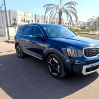 كيا تولورايد اللون مميز  موديل2023  ماشية/30 الف ميل دواخل منفصل  فتحه...