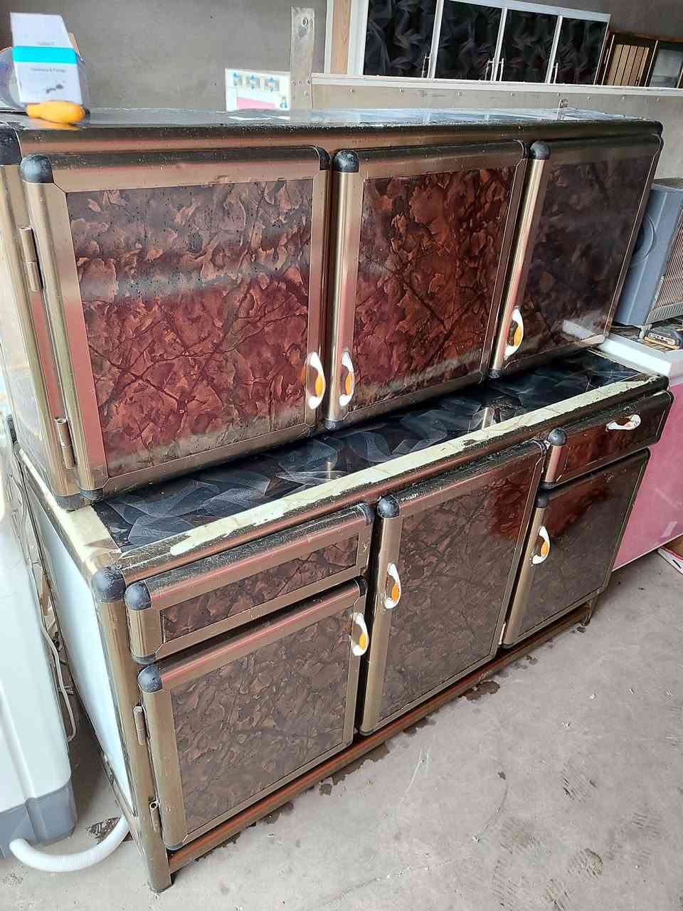 مجموعة اغراض لبيع كل نظيف وجديد شرط النظافه نبيع ونشتري ونراوس عندك اي شي دزه خاص او عل واتس اب واني بل خدمه ***********
