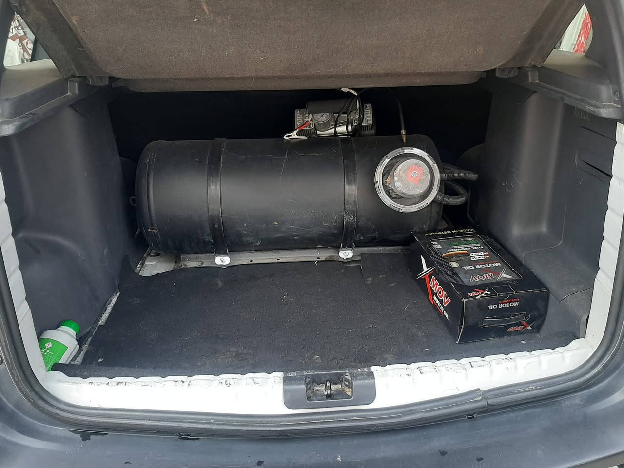 السلام عليكم للبيع
رسنو دايستر 2018مكينه 2000 المرغوب كير ATكير مكينه مكفوله تبريد تدفئه بيه منضومة غاز انسه دوانز مكفوله من الصبغ بيه فقط بارد بلجاملغات الاماميه وشخط بلجاملغ الخلفي سنويه لحد2030 رقم بغداد الجديد هزه عارضه 100$ بيه مجال قليل مكاني بغداد ماشيه 61 
***********وتساب
