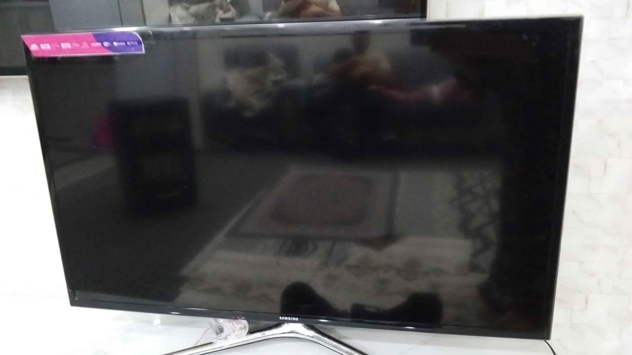 تيفي شاشة 40 س سامسونگي ماليزي زؤر پاك و بيعةيبة و كؤنترؤلي ماوس و شوين هةولير بنةسلاوة سعري 175 هزار  *********** أربيل, العراق
