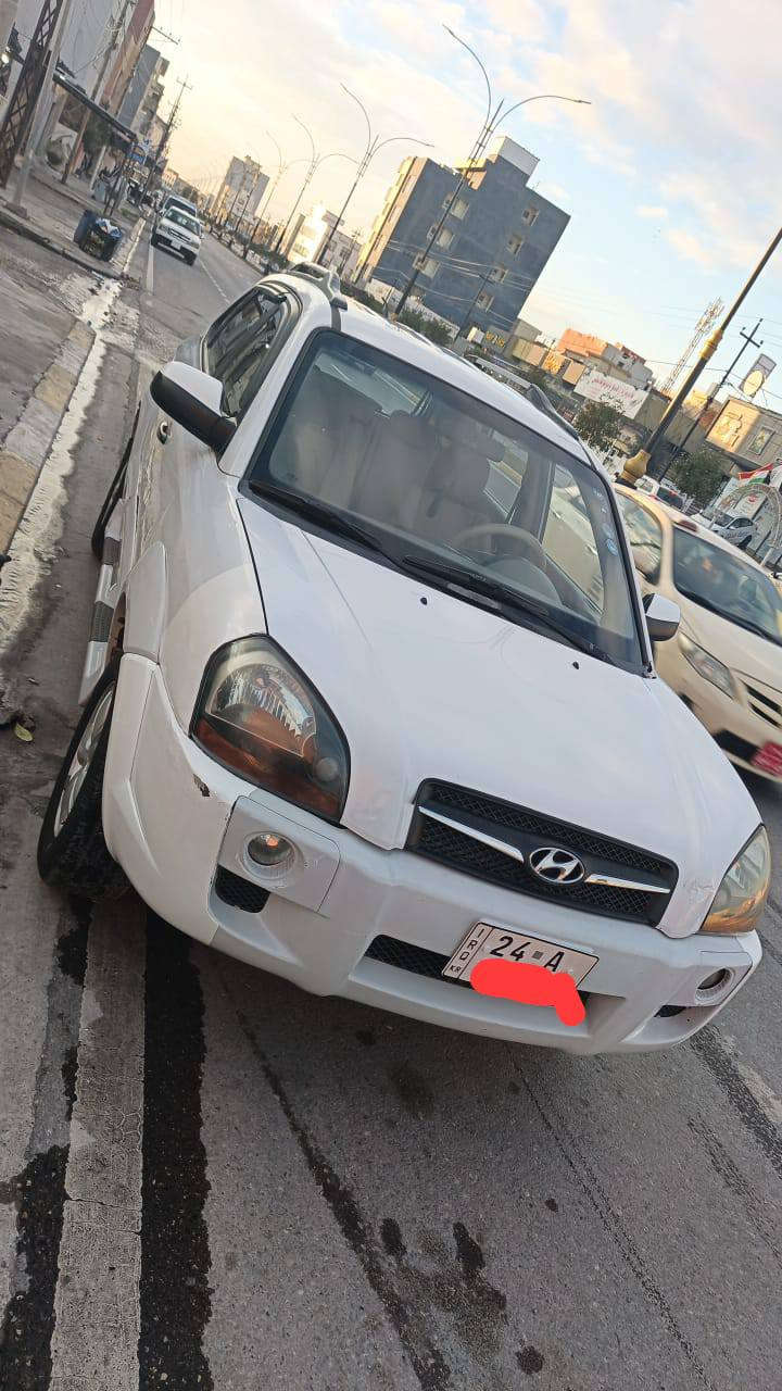 توكسن 2010 بدون صبغ رقم سنوية جديد كير محرك بشرط مو مفتوح طخم تواير جديد بيها تعديل بارد 2بسيط سعر110قفل ***********
