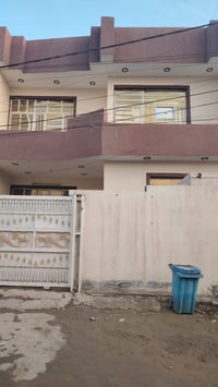 دار للإيجار ▫️ طابقين ▫️ 4 غرف نوم ▫️ المساحة: 200 م² ▫️ موقع ممتاز جد...