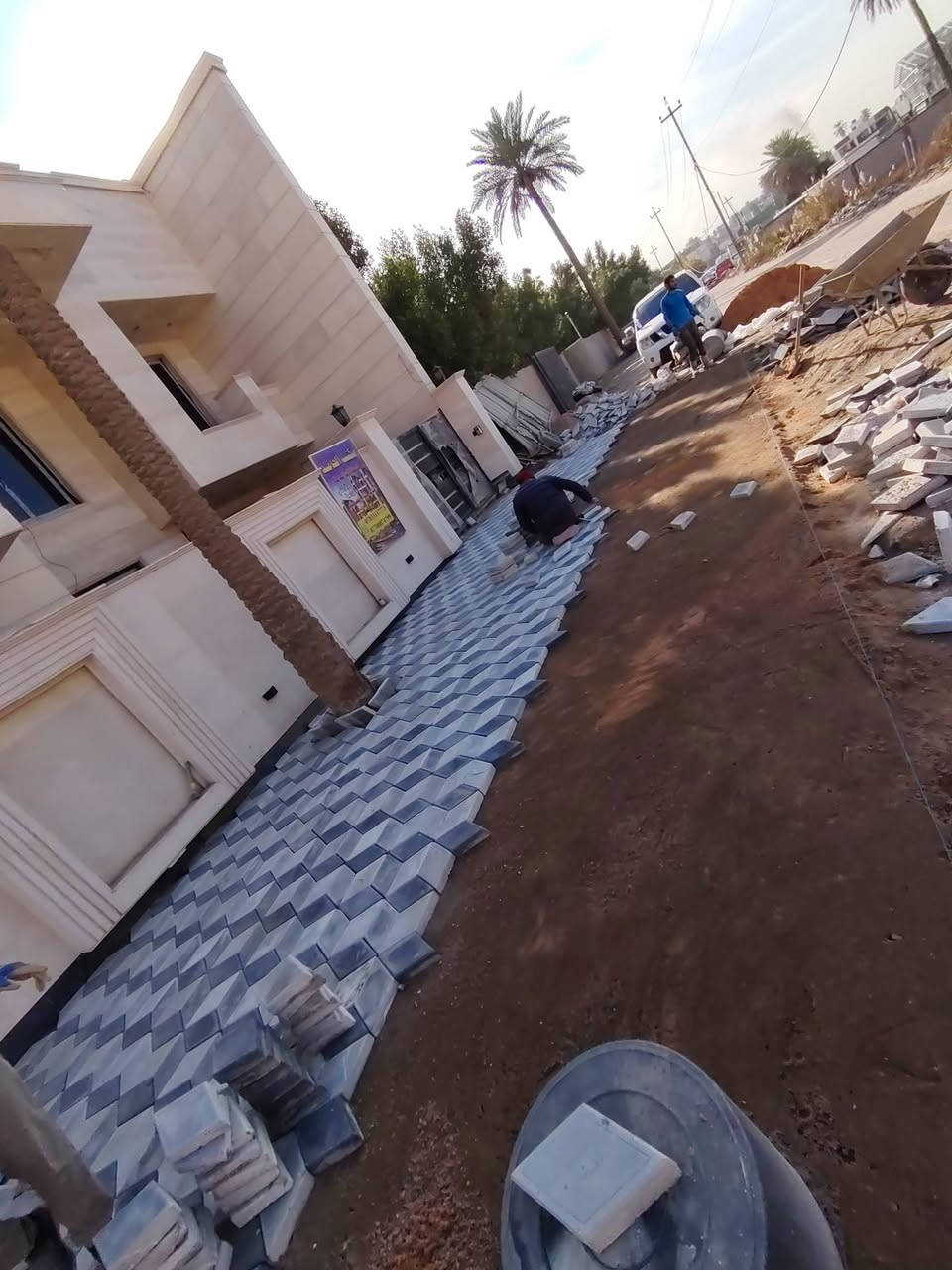 ***********
عمل جميع انواع المقرنص
