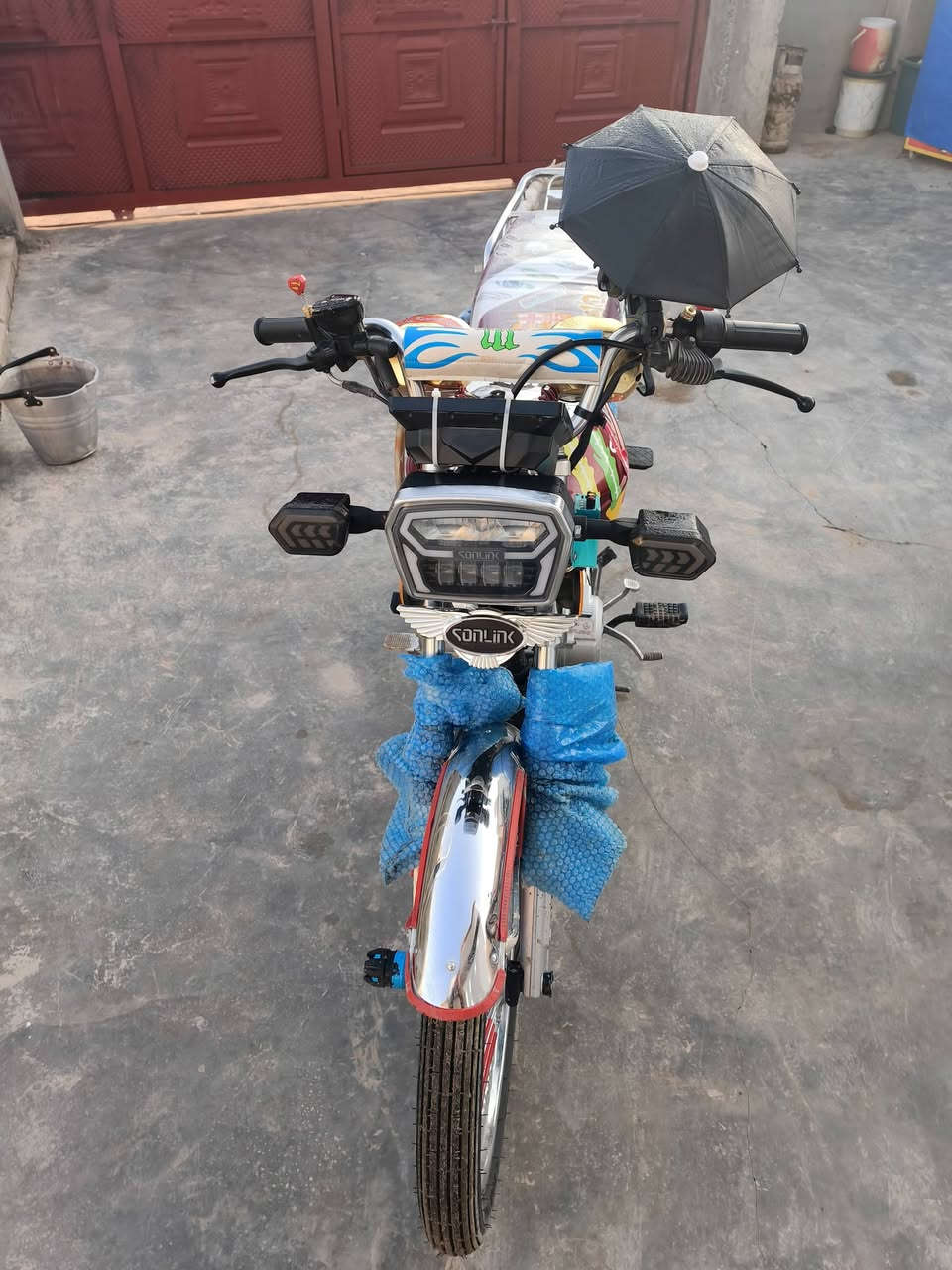 السلام عليكم
موطور للبيع موديل 2025 جديد صار أقل الشهر من شتريته 
شرط خمسه كير هندر مو سلف سويجات منفيس كل شيء جاهز والموطور بس شغل وامش السعر 775 وبي مجال للشراي العنوان الحويجه سوك الكبير الخاص مفتوح والرقم ***********
