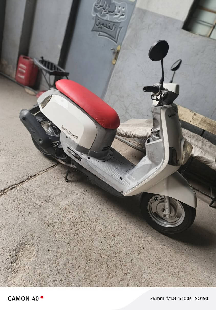 السلام وعليكم عندي دراجه بوليس نوزل للبيع او مراوس بوليس كابريتر او ماكس عدله سعره 750 وبيه مجال حك جيه مكان العطيفيه  قرب جامع براثا وهذه رقم ***********
