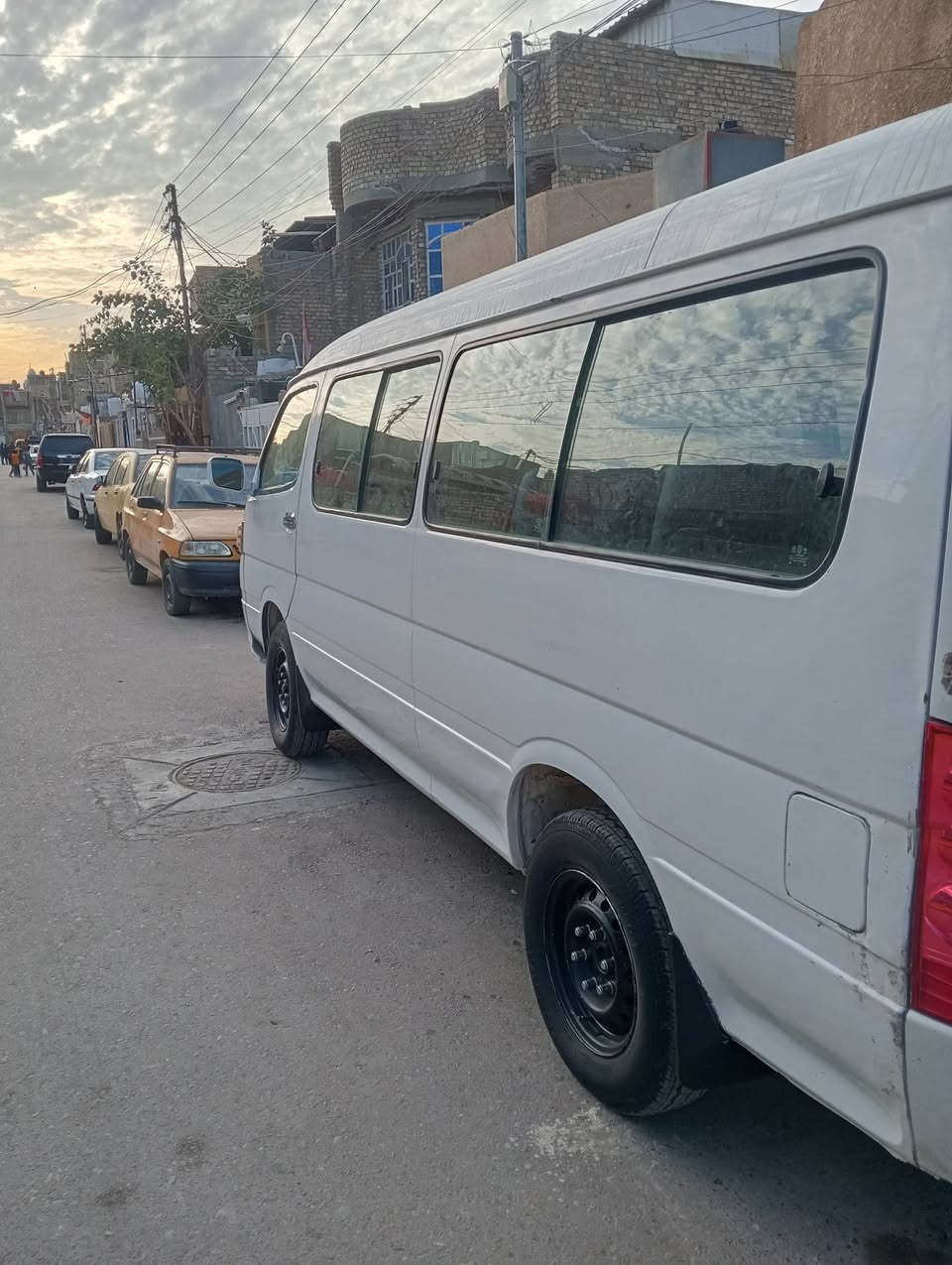 سلام عليكم جنبي 14ستلام 18كفاله من الضربة والصبغ ما عدا الجنطه بيها صبغ صدر امامي خلفي جديد تخم تاير جديد كير مكينه مكفولات عنوان بغداد الرقم ***********
