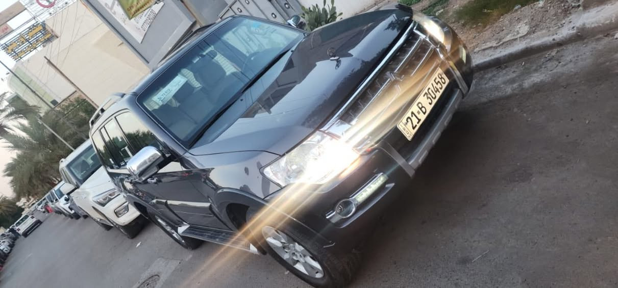 سلام عليكم
موديل 2018
باجيرو خليجي مكفوله من الدعاميه للدعاميه
كفاله عامه 
السياره جاهزه من كلشي ومواصفات  معروفه رقم سليمانيه باسمي هزه جديده سنويه جديده قبل اسبوعين مسويها  
حداديه جديده اصلي كله 
سياره تلمع بوضع الوكاله خير من الله 
ماشيه 74km
مكاني بغداد الدوره تحويل ثاني يوم شرط التحويل
***********
