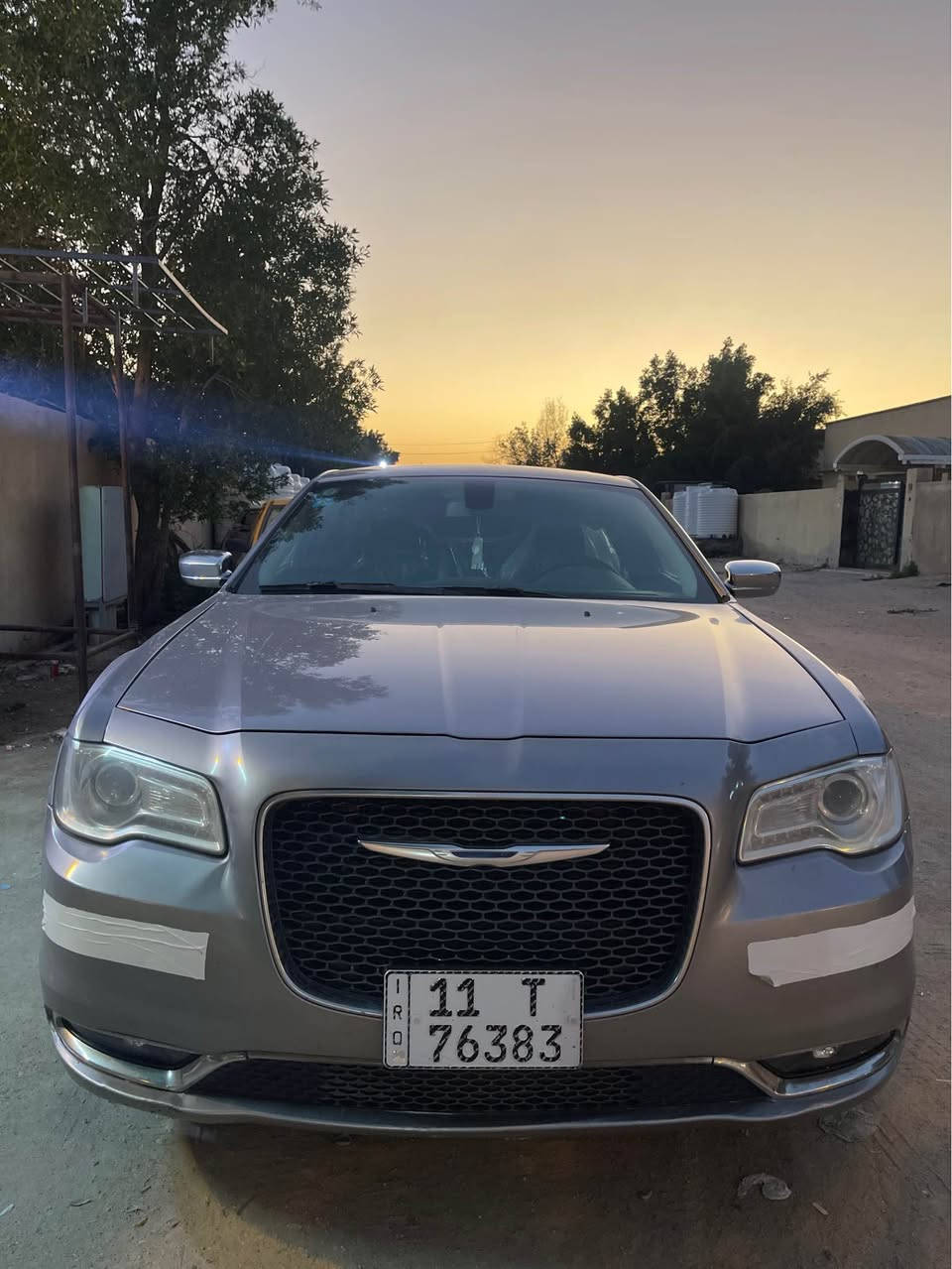 السلام عليكم كرايسلر C300 مديل 2017 اصل اصل بيه تبديل قطعتين من امريكا تبديل بابين صفحه السائق بدون قطره صبغ والباقي كله كفاله رقم بغداد الجديد بأسمي تحويل ثاني يوم الممشى 115 ميل المواصفات C معروفه كشنات تدفئه تبريد ستيرن تدفئه وكهربائي برده خلفيه كهرباء بانوراما طگتين شاشه تدعم كاربلي فول فول مواصفات ويل مكسيكي لايت زينون ستفسار واتساب 
***********
السعر 238 وبيه مجال العنوان البصره تحياتي لجميع Singapore
