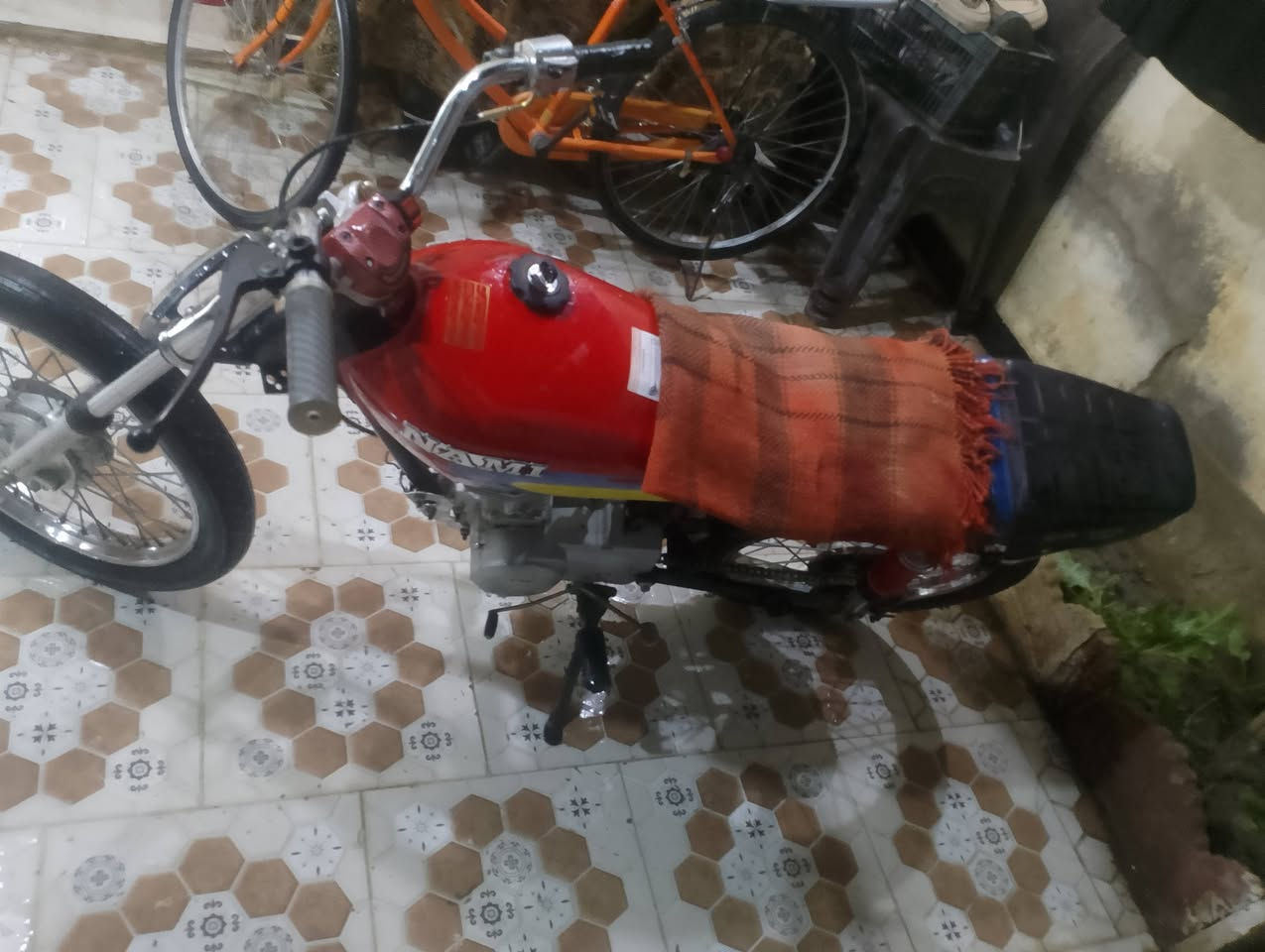 سلام عليكم دراجه لبيع كلك كلك سعر 275وبيها مجال شراي يتصل عل رقم ***********
