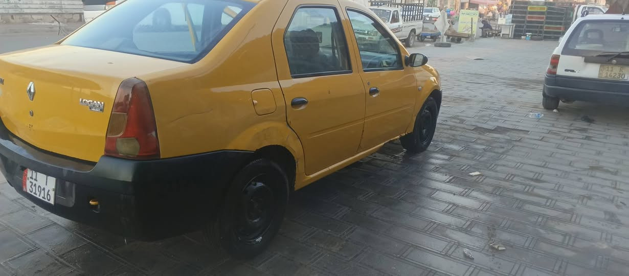 من رخصت لادمن البيع 2010سياره بلاديه مبيها صبغ ولا تبديل بيها طخات بل هلال الخلفي مبينات بل صوره تبريد خير من الله كير محرك مكفولات كلاج جديد بدلته السعر 31مكنها الكاظمية ***********
