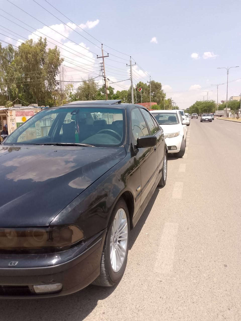 بؤفرؤشتن مؤديل 1998 مةنةفيست 528 گير ئؤتؤماتيك سعر 58گلاو مةعمةلة ژ.م ***********
