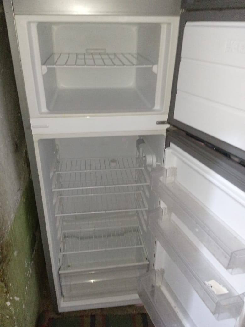 ثلاجه نوال للبيع عاطلة بية ليك  على وضع الشركة ماداخلة تصليح السعر 75وبيه مجال العنوان نجف رقم/***********
