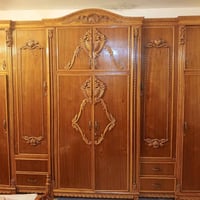 غرفه نوم للبيع تحتوي على خزانه 6 ابواب و4  جرارات و 4 ملحقات وتحتوي أي...