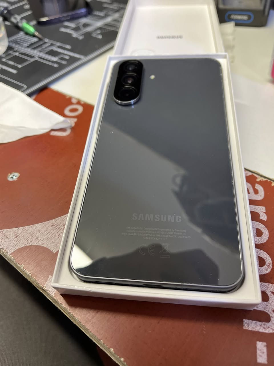 سلام عليكم جهاز Galaxy A56 5G جهاز نضيف كلش ستعمال قليل  الذاكره 256 والعشوائية 12 السعر 350 الف المكان الدورة ميكانيك لتواصل وتساب ***********
