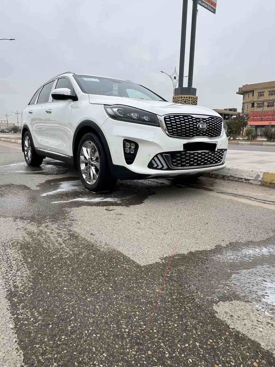 ابيض ثلجي مكفول 
رقم قادسية دولي بسمي 
سنويه لل٢٠٣٠ 
محرك ٦
كامره دواره 
حساس امامي خلفي 
لد امامي خلفي 
ترحيب 
شحن وايرلس
دوس ضوئيه 
جنطة شفط
كشن كهرباء + جلد 
جي بي إس خرائط 
سبير مانزال
دبل شباك
لايت ٣ عدسات 
بيع او مرواس حسب القناعه 
السعر ٢٥٥ وبيه مجال مكاني ديوانيه 
***********
