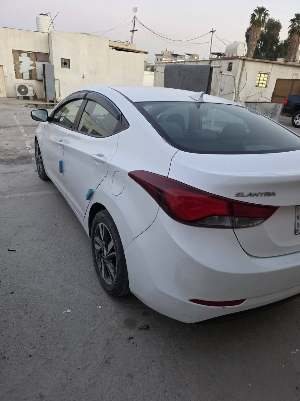 السلام عليكم إلنترا ٢٠١٤وارد امريكي حادثه فقط دعاميه اماميه السياره ليبل واحد مابدل بيه اي قطعه بل عراق صار بيه تكشير بكانات بيه بكانات صبغ بدون تبديل والا ضربه شواصي الغود تكم مقفوله ماشيه ١١٩ رقم بغداد الدولي سكن بغداد السعر 100  الهاتف *********** ماعندي بيه سونار صور حادثه امريكه موجوده
