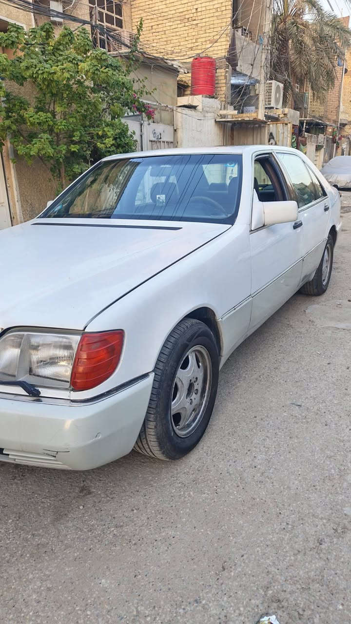 السلام عليكم
مارسيدس شبح 93 للبيع 

محرك VVT 

تبريد شغال 

كهربائيات شغالة 
بيها نواقص بسيطة
رقم انكليزي تحويل مباشر 

السيارة جاهزة الحمدلله مامخلي بيها نقص

العنوان بغداد حي اور 

التواصل اتصال او واتساب 

***********

