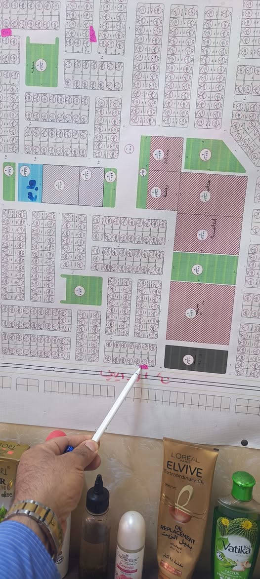 للبيع قطعه تجاري المساحة 250 متر
الوجه 12 ونصف والنزال 20 متر
رقمه 20749/9 شارع 40 البرديني
السعر مناسب 140 قابل للتفاوض
مراجعة مكتب المؤتمن للعقار
الكائن الفلوجه حي الشهداء 
مدخل شارع 40 ابوالنسور مجاور 
منفذ ضوء الفلاح للصرافه 
الاتصال على الارقام التالية 
*********** واتساب 
*********** بأدارة ابوجنيد
