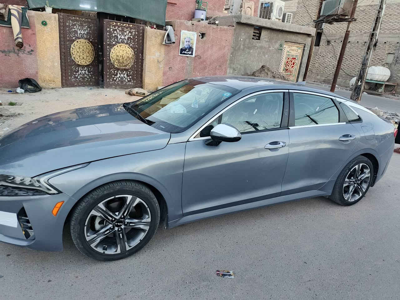 سلام عليكم كي فايف 2022 معوقين سياره جاهزه من كلشي فول مواصفات عده الفتحه مكينه الفين تيربو  ضررها جاملغ وباب السايق السعر ١٤٠ وبيه مجال للطيبين للستفسار *********** ***********
