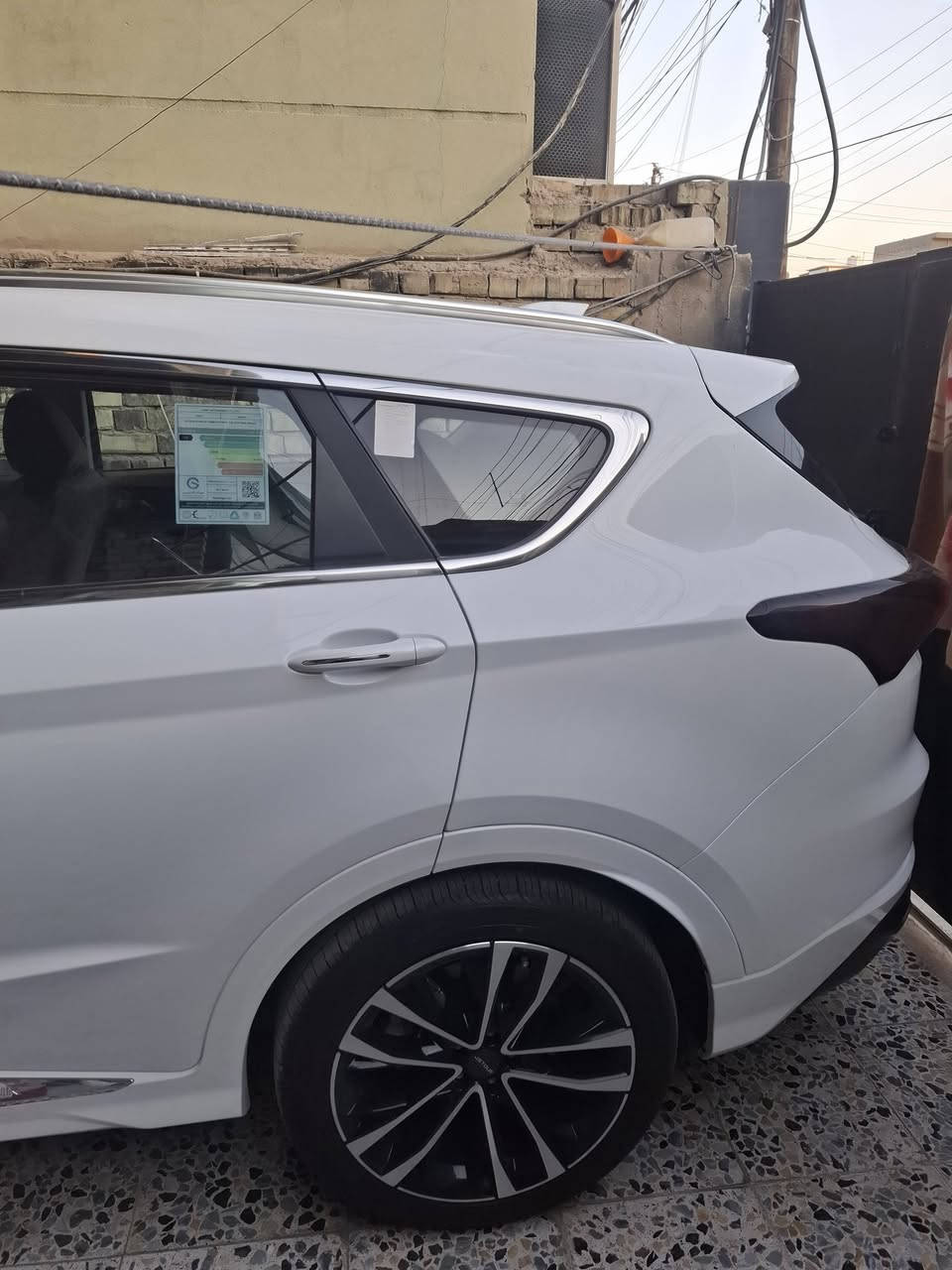 جيتور  ابيض X70 بلس رقم بغداد للبيع ماشيه ٩الف بسعر مناسب ***********موديل٢٠٢٥

