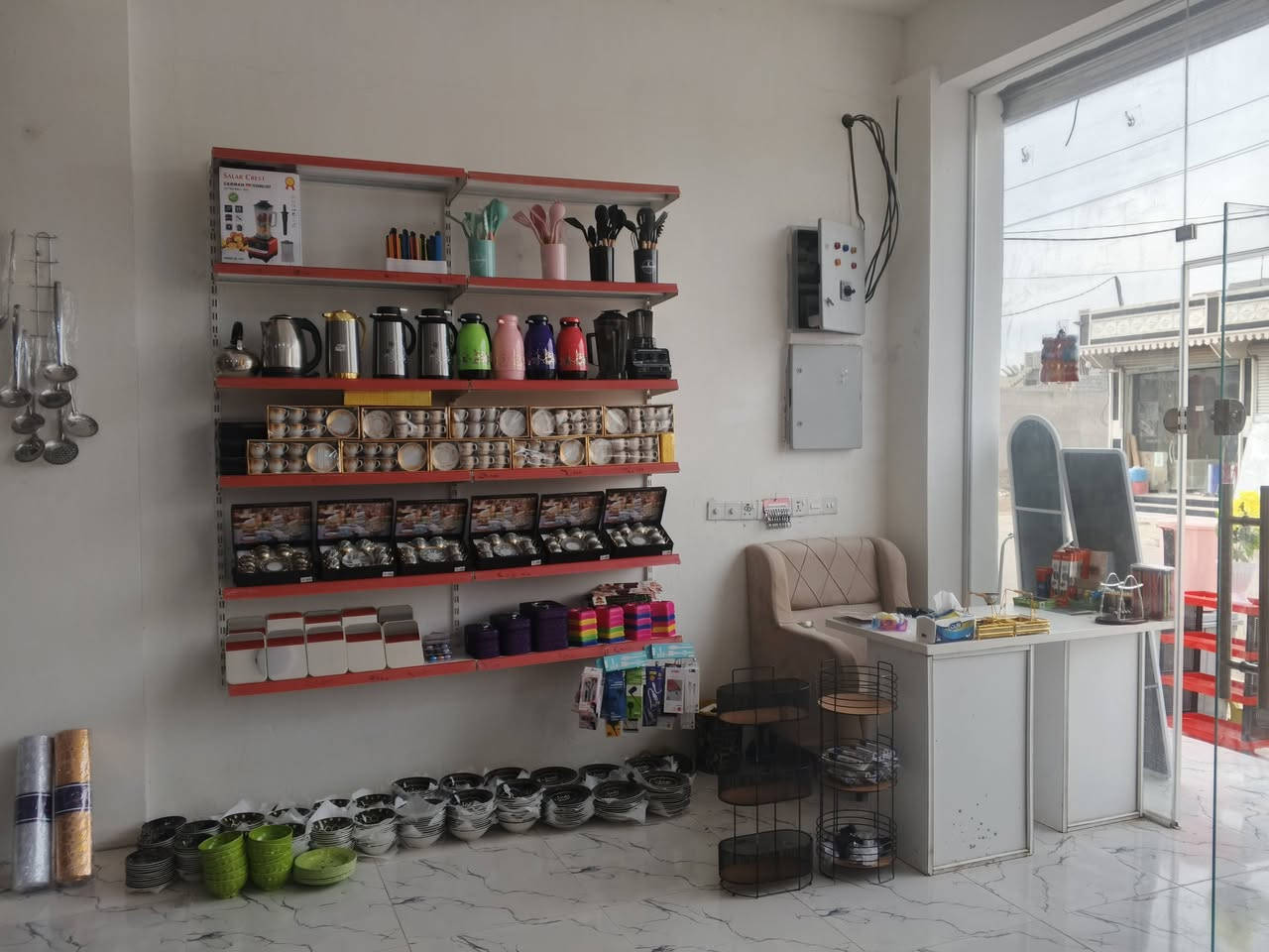 تم فتتاح سبلاش وكزمتك عمر بنسب السعار ***********
الموقع شارع شيخ قحطان قرب مجمع الحارث
