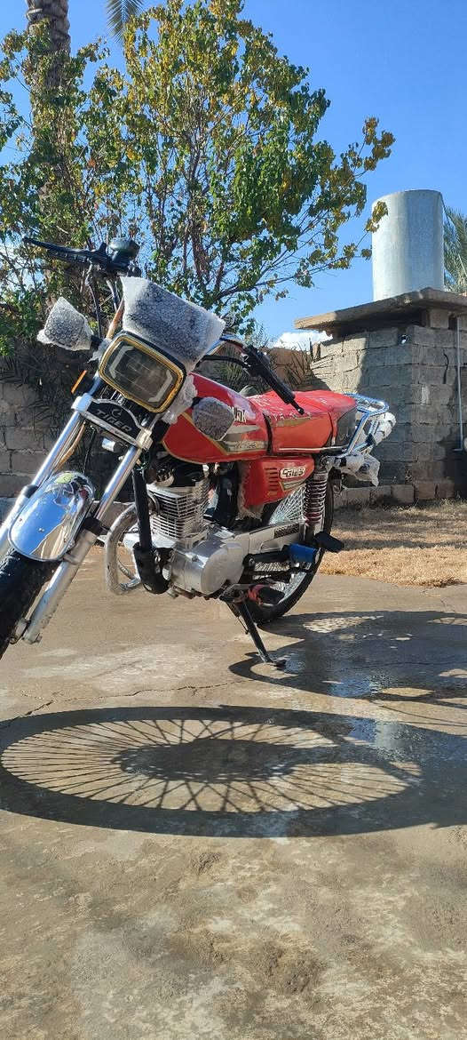 موطور البيع سونك موديل 2023
محرك شرط ما مفتوح
كهربايات شقاله 
دبلات شقاله 
موطور جديد 😒
السعر 500 وبي مجال 
المكان ناحيت الزاب 🌷 
الستفسار ***********
