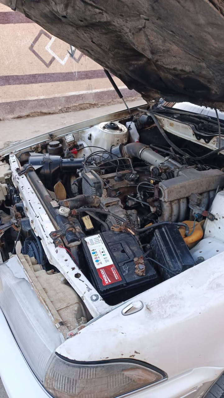 السلام عليكم مارك موديل 91 ونجي سياره على البلاد تبريد شغال كفاله من ~الصبغ~ والتبديل سياره بيها ترتيبات بسيطه رقم واسط تحويل مباشر سنويه لل 27 السعر 30 بيها مجال العنوان ذي قار الفجر ***********
