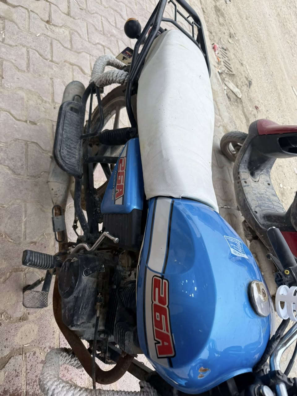 السلام عليكم دراجه دايون لبيع مديل 2020 أوراق اصولي الدراجه ضيفه مابيه اي نقص ليحب يتواصل اتصال عله هاذه الرقم ***********  الموقع كربلاء اطويريج الجمعيه السعر 1300 وبيه مجال
