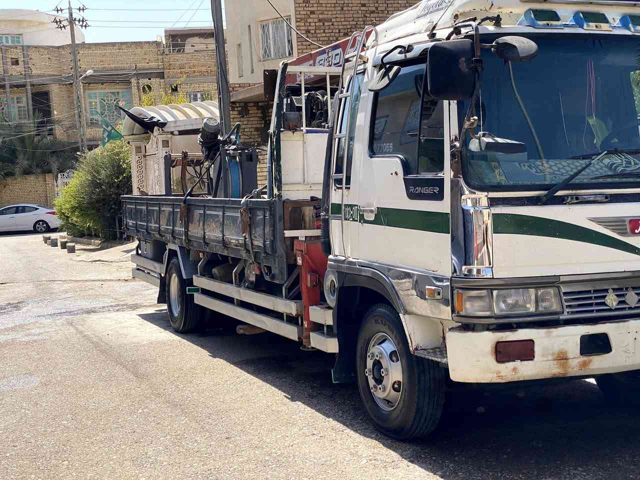 كرين هينو طيرة موديل ١٩٩٣ 
كرين هينو طيرة موديل ١٩٩٣
سنوية مجددة للسبعة وعشرين ورقم انكليزي مميز ميسان باسمنا وشرط التحويل
مكان السيارة ميسان
شاصي مكفول
 مكينة ستندر ٧٠ عادي  ما مفتوحة لاتنقيص ولا تبخير
جهاز يونيك سلايتين من غير الثابت
والبدي ٦ الا ربع
تخم تاير جديد
حدادية جديدة
السعر ٢٦٠ ورقة وبيها مجال بسيط
للتواصل ***********
رجائا اذا شراي خابرني وتدلل ولاتراسل ما متواجد على النت
